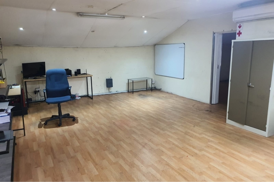 Commercial Property for Sale in Sidwell Eastern Cape